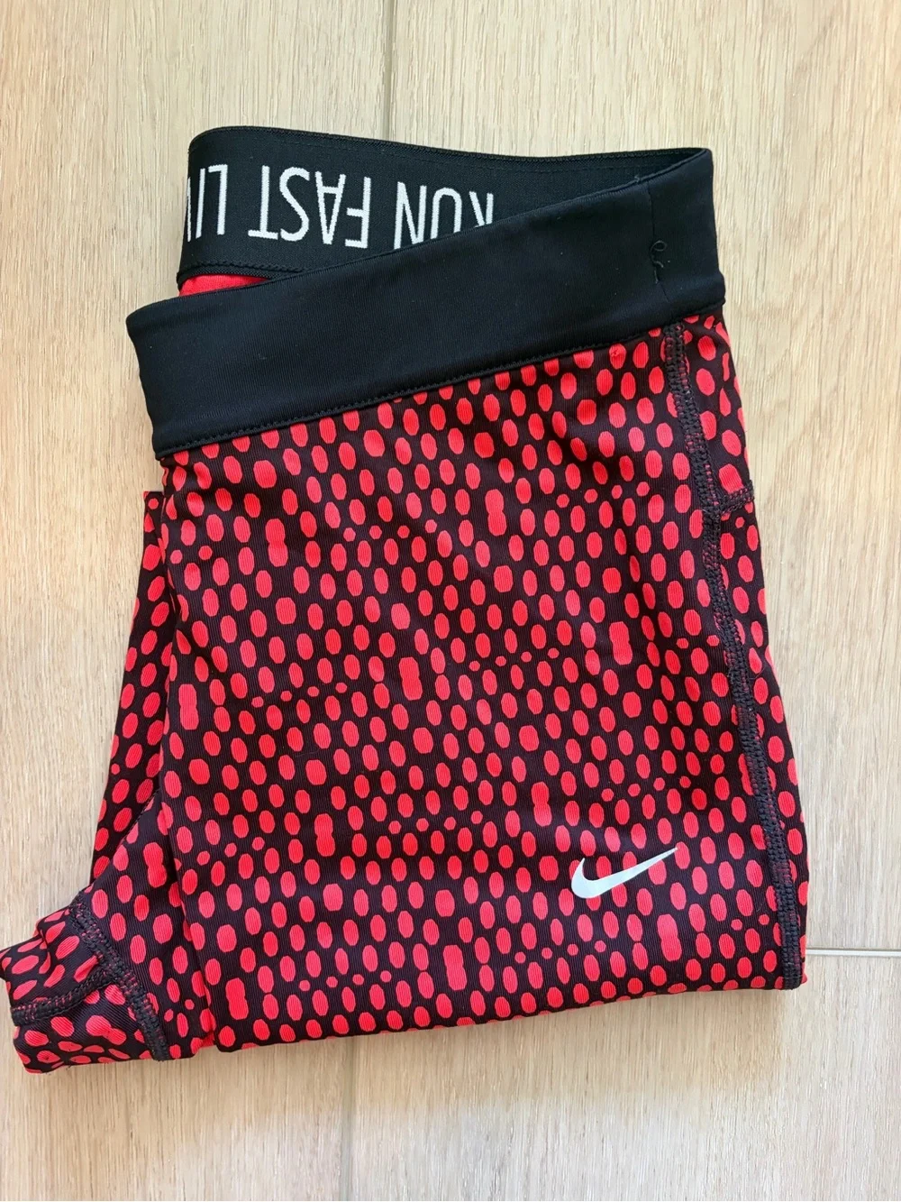 Nike Dri-Fit Epic Run Womens Red and Black Patterned'Athletic Leggings